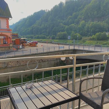 Hotel Labe Hřensko エクステリア 写真