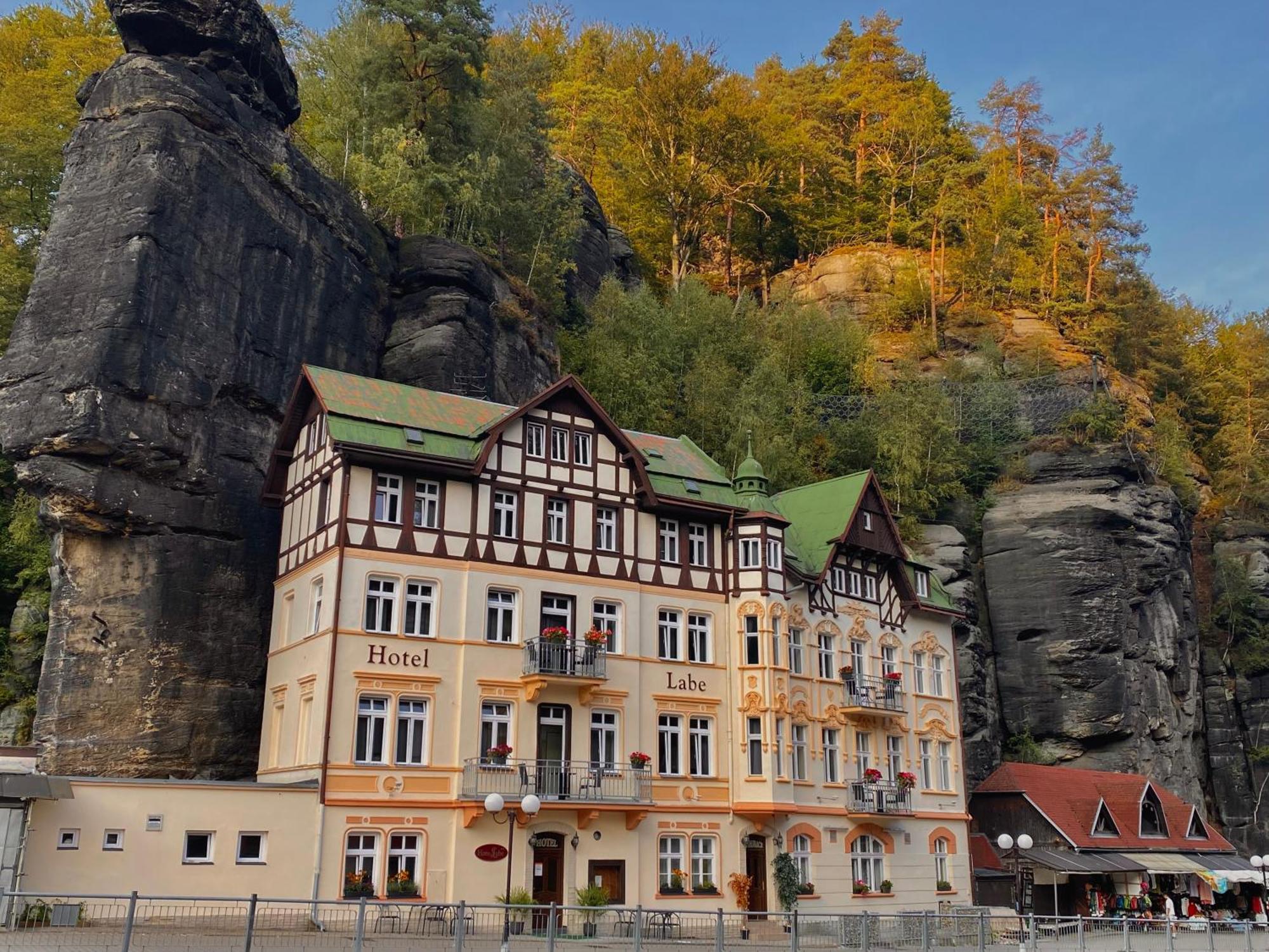 Hotel Labe Hřensko エクステリア 写真