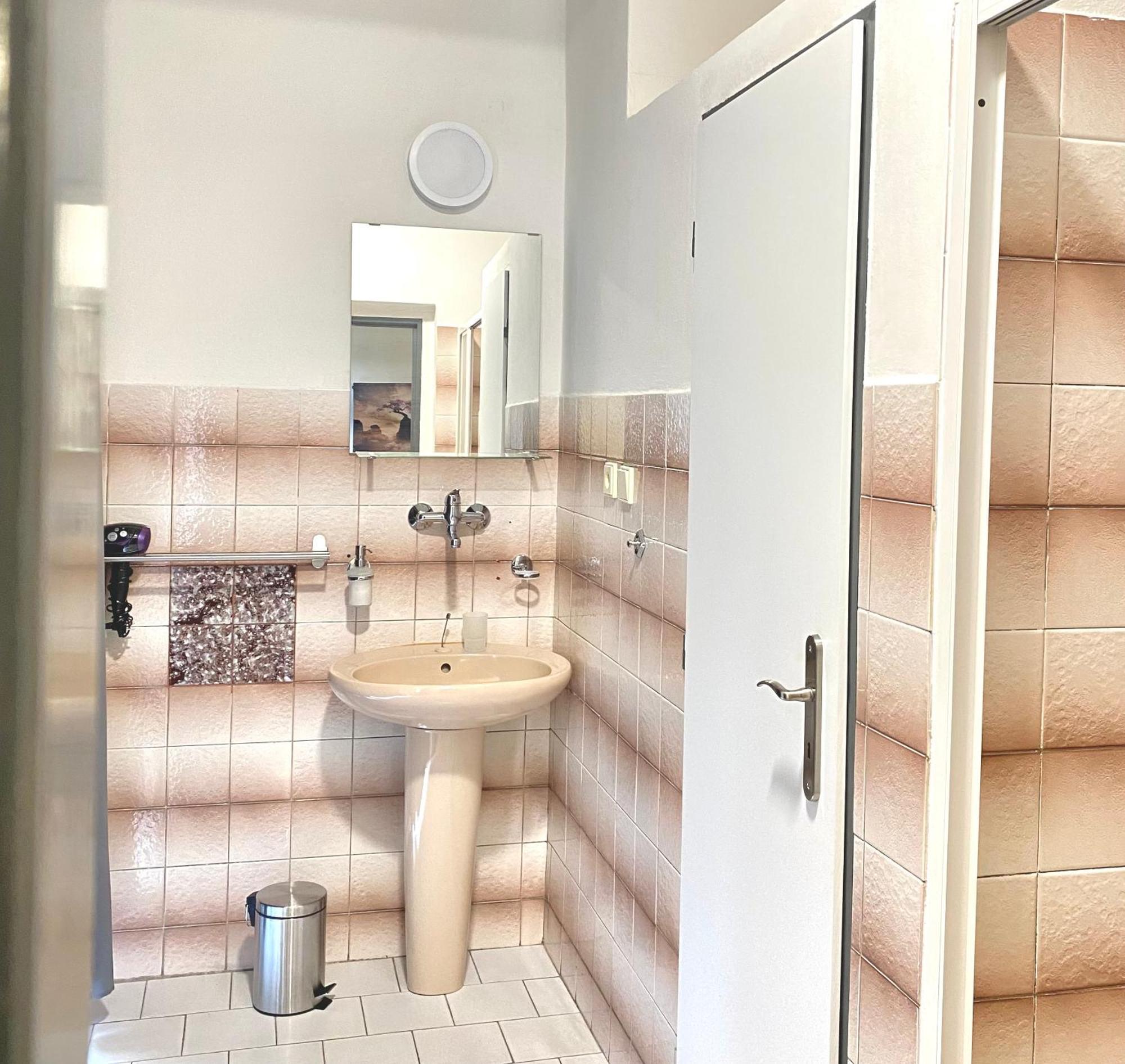 Hotel Labe Hřensko エクステリア 写真