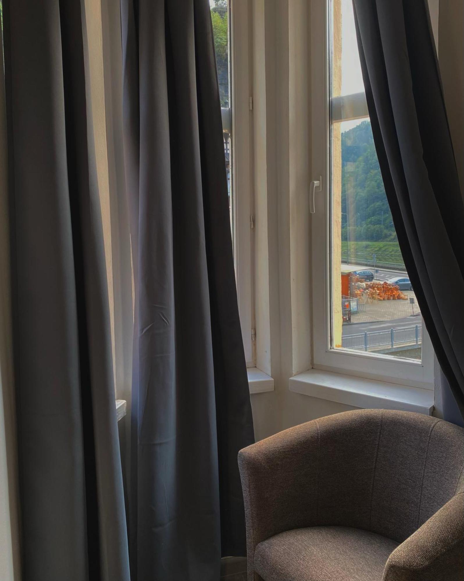 Hotel Labe Hřensko エクステリア 写真